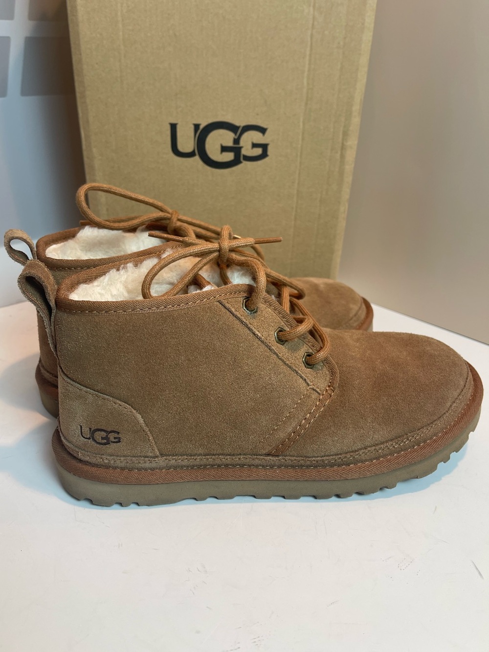 UGG Neumel Chestnut Suede Chukka Boots Women's Size 7 Great Condition W/ Box